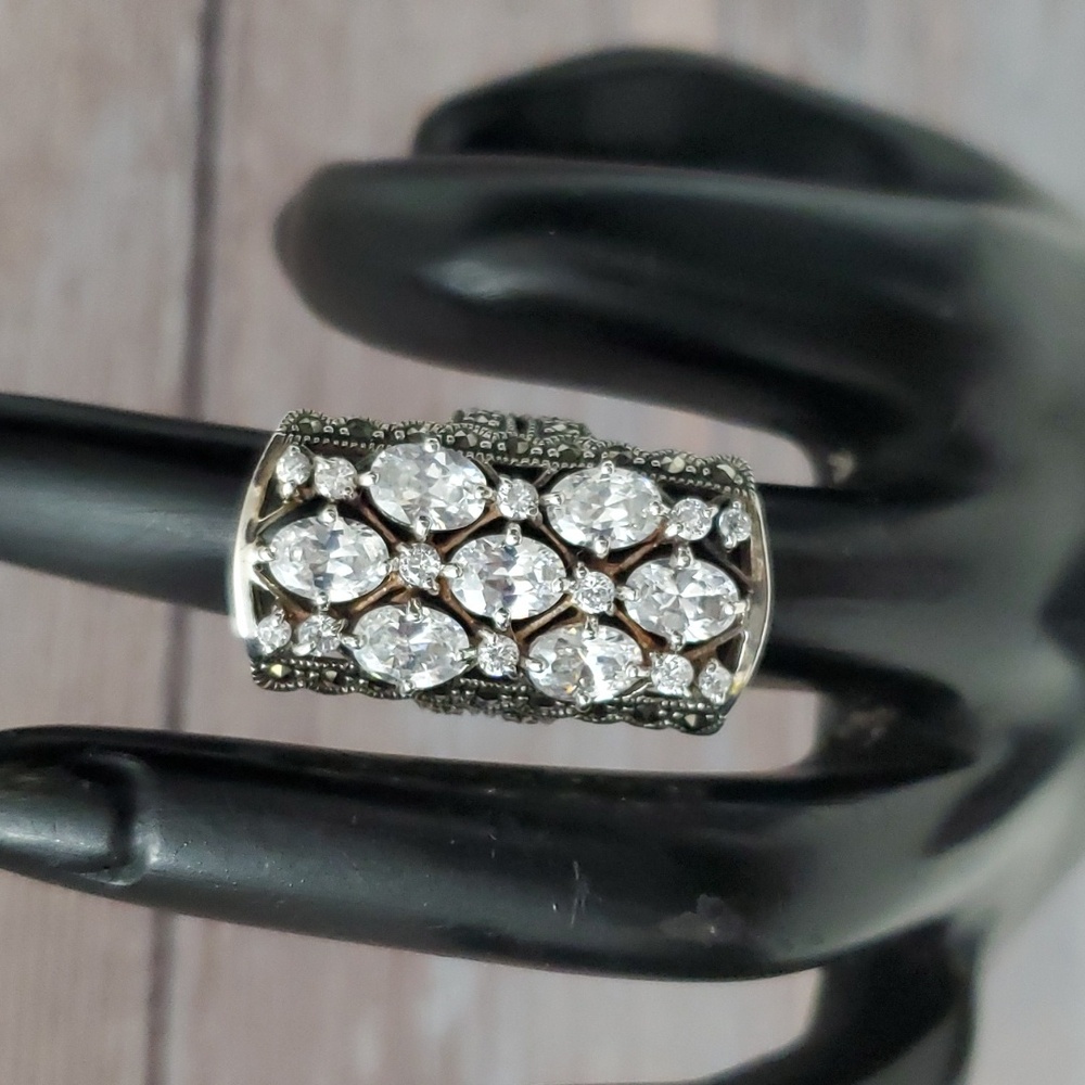 Watch Video / Sterling Silver 925 Marcasite Paved Beehive Ring